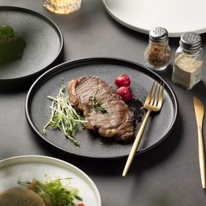 Platos Redondos de Porcelana y Cerámica Ecológicos de Lujo Modernos, Pintados a Mano en Blanco y Negro para Restaurantes y Servicios de Catering - Product Image 4