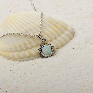 Collana con catena a maglia in lega di rame placcata argento con opale sintetico da donna, stile Hawaii Beach The Sun, per anniversario - Product Image 3