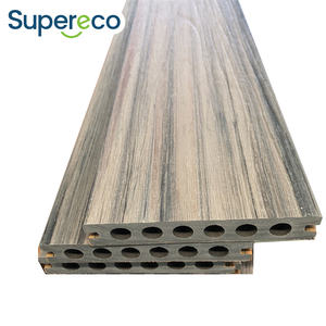 Vente directe <span class=keywords><strong>d</strong></span>'usine de planches de terrasse en bois composite, planches de terrasse durables et imperméables <span class=keywords><strong>à</strong></span> âme creuse pour l'extérieur - Product Image 1