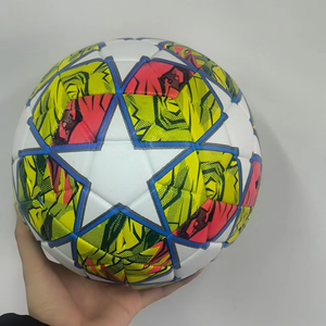 Ballon de football en PVC de taille standard, fabriqué par un fabricant de ballons de football, pour la promotion de produits sportifs, cadeaux, couture mécanique - Product Image 4