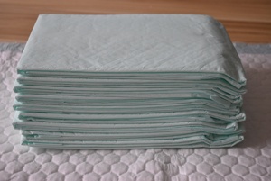 Almohadillas de entrenamiento para cachorros baratas desechables OEM personalizadas para productos de entrenamiento de perros de plástico WC <span class=keywords><strong>Wee</strong></span> Pee en China - Product Image 4