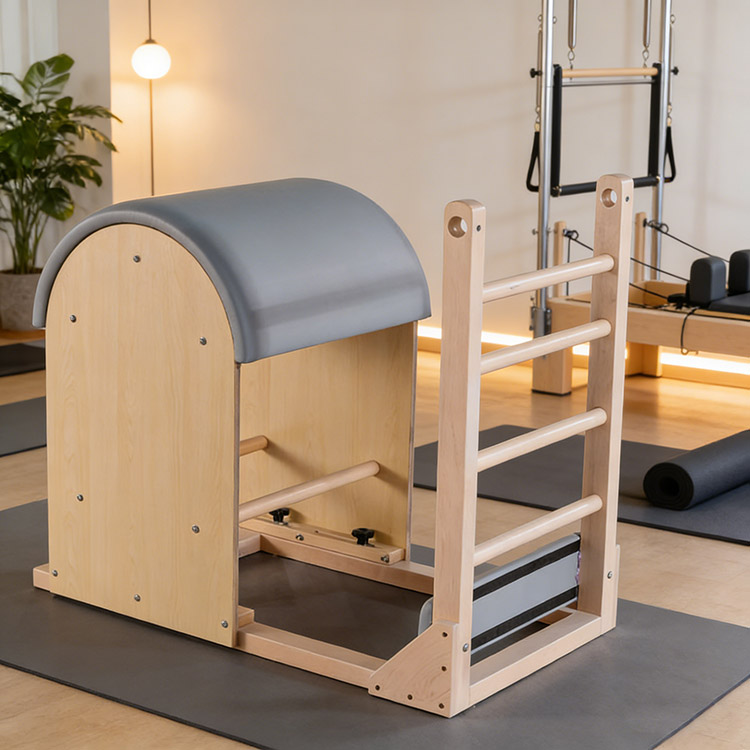 Barrière échelle en hêtre brun