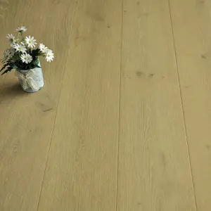 Plancher en bois d'ingénierie en chêne blanc durable, 7.5x75 pouces, design antique et étanche pour l'intérieur et l'appartement