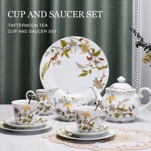 Ensemble de café et assiette en porcelaine à motif floral nordique, très vendu - Product Image 3