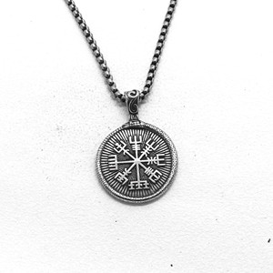 yunnique <b>Titanium</b> Steel Unisex Geometric Round Pendant Necklace Minimalist Style Jewelry For Daily Wear - Product Image 5