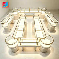 Comptoir de Présentation de Bijoux pour Magasin de Joaillerie, Mobilier de Magasin avec Finition Dorée, Éclairage LED, Vitrine à Bagues et Colliers, Conception Complète de Magasin