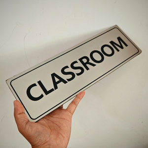 Panneau <span class=keywords><strong>de</strong></span> <span class=keywords><strong>classe</strong></span> en acier inoxydable brossé pour le personnel <span class=keywords><strong>de</strong></span> bureau - Product Image 1