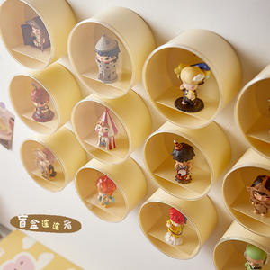 ตู้โชว์ฟิกเกอร์ป๊อปมาร์ตแบบติดผนัง ป้องกันฝุ่น กล่องเก็บของขนาด 1 ลิตร พร้อมฝาปิด ดีไซน์สีพื้น สำหรับสะสมฟิกเกอร์ของเล่น - Product Image 4