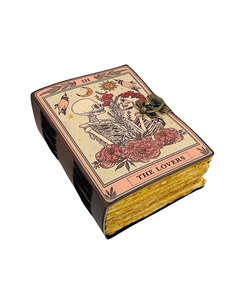 Carnet en cuir fait main The Lovers Tarot, style vintage, avec couverture gaufrée, pages vierges pour écrire, dessiner et croquis - Product Image 4