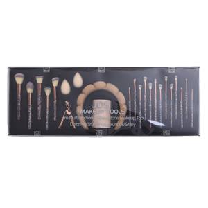 Set de 23 Brochas de <span class=keywords><strong>Maquillaje</strong></span> con Pedrería Glitz and Glam Estilo Profesional de Lujo al por Mayor con Caja de Regalo - Product Image 6