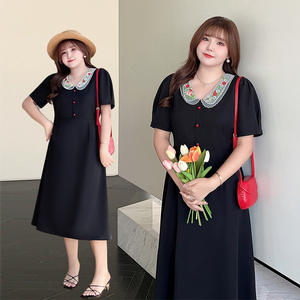 Robe midi noire à col Peter Pan brodée, taille haute, Runqi N8711, pour femmes, été, décontractée, à porter au quotidien - Product Image 2