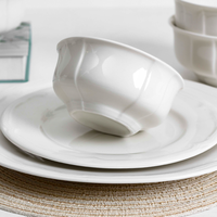 Service de table en porcelaine gaufrée de luxe moderne avec incrustations or blanc, étanche, design personnalisé, pour restaurant