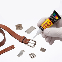 Lem Super Glue Cair 3.5g Kemasan Karton Kecil untuk Perekat Berbagai Permukaan seperti Karet, Keramik, Plastik, dan Perbaikan Alas Kaki