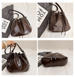 Sac à bandoulière de style classique en gros, fermeture à cordon, sac à bandoulière en cuir PU, sac seau, grande capacité pour femmes - Product Image 3
