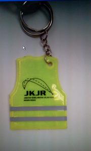 Riflettore pedonale portachiavi riflettente QR in pvc a forma di gilet di sicurezza personalizzato, portachiavi riflettente di sicurezza proteggi il regalo - Product Image 2