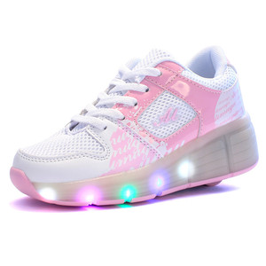 Yllu LED Kids Roller Skate Shoes <span class=keywords><strong>Ruedas</strong></span> dobles Carga USB Light-Up Roller Sneakers 7 colores <span class=keywords><strong>para</strong></span> <span class=keywords><strong>niñas</strong></span> Niños Hecho de charol - Product Image 1
