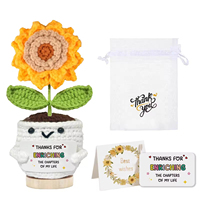 Handgemaakte gehaakte zonnebloem, gehaakte aardbei, liefdeshart, plant in pot, Valentijnsdag cadeau voor thuisdecoratie