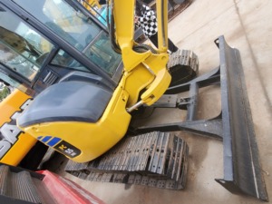 Komatsu — mini pelle à chenilles d'occasion PC55MR2, petit excavateur manuel, 5 tonnes, avec lame, bon marché, vente - Product Image 6