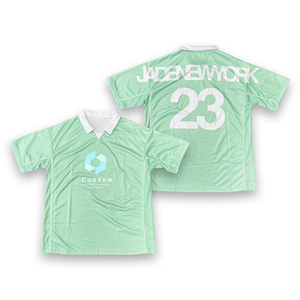 เสื้อฟุตบอลแบบย้อนยุคเสื้อกีฬาผ้าตาข่ายระบายอากาศพิมพ์ชื่อโลโก้แบบกำหนดเองเทคนิคการระเหิดแบบแห้งเร็วสวมใส่สูง - Product Image 1