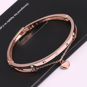 Set de Diamantes Ajustable para Pulsera de Mujer Chapado en Oro con Forma de Bola Regalo para Seres Queridos Hecho de Aleación de Zinc Duradera - Product Image 2
