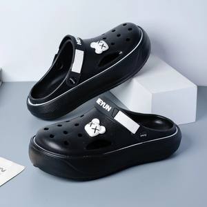 Sandales Crocs Meyun à semelle épaisse antidérapante en EVA, hauteur de talon 2-3 cm, avec logo imprimé en 3D, motif animal, pour la plage et le quotidien - Product Image 1