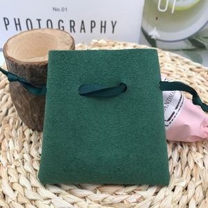 Bolsa Organizadora de Joyas de Piel Sintética con Cordón y Logotipo Personalizado para Guardar Collares, Pendientes y Anillos - Product Image 4