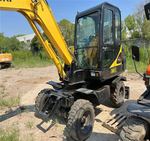 Used Hyundai 60w-7 Excavator 2017 <b>Model</b> <b>Engine</b> & Pump Included 42kw Power Good Working Condition in Shanghai - Product Image 2