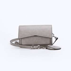 Sac à bandoulière de luxe pour femme en PU rétro de haute qualité, avec fermeture éclair et bouton, à compartiment unique - Product Image 5