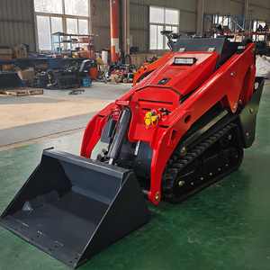 Minicargadora V1000 de Fábrica <span class=keywords><strong>China</strong></span> con Cargador Frontal, Bomba HANSA, Motor Diésel de Alta Eficiencia para Movimiento de Pacas de Heno y Postes de Cercas - Product Image 1