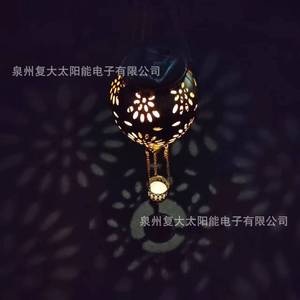 โคมไฟบอลลูนลมร้อนพลังงานแสงอาทิตย์ ไฟ LED งานเหล็กศิลป์ แขวนตกแต่งสวนกลางแจ้ง พร้อมแผงโซลาร์เซลล์และแบตเตอรี่ในตัว - Product Image 4