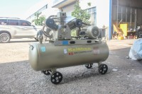 Compresseur d'air à piston Kaishan KS55 4KW 0,55m3/min 0,8MPa 116PSI Portable avec roues Grand réservoir d'air pour garage atelier