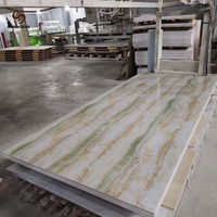 Revêtement mural de cuisine en PVC UV imitation marbre pour résistance à l'huile et aux taches