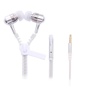 Audífonos Intrauditivos Deportivos con Sonido de Bajos, Chipset JL, Cable de 3.5 <span class=keywords><strong>mm</strong></span>, Resistentes al Agua IPX-7, con Luz Luminosa y Micrófono - Product Image 6
