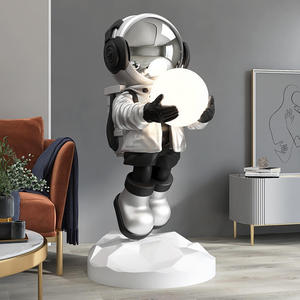 <span class=keywords><strong>Grande</strong></span> marée de jeu poupée d'astronaute ornements de sol de salon lampe <span class=keywords><strong>les</strong></span> astronautes se déplacent vers la nouvelle maison cadeaux décoration de la maison figurine d'action - Product Image 4