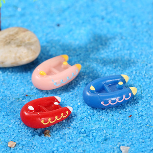 Mini bateaux gonflables en résine rouge, bleu, rose, blanc, décoration douce pour aquarium, thème bord de mer - Product Image 2