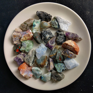 Groothandel Hoge Kwaliteit Natuurlijke Ruwe Genezing Kristal Ruwe Steen Voor Huisdecoratie - Product Image 2