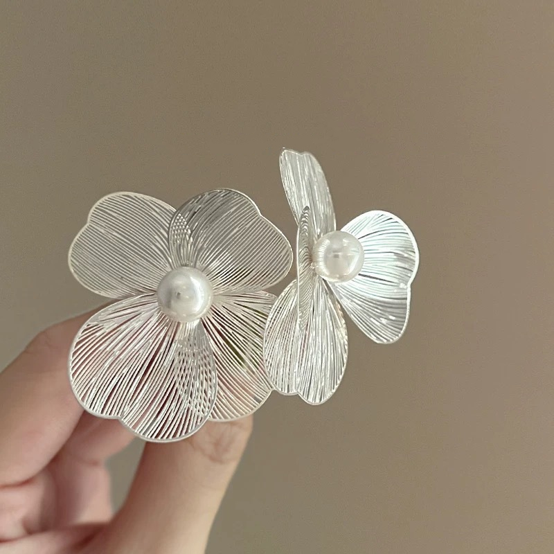 Silver Flower Flake Earrings