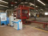 Machine de fabrication de blocs de pavés en béton hydraulique entièrement automatique QT15-15, ligne de production à haute productivité équipée d'un moteur
