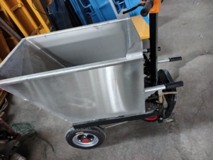 Carretilla de Mano con 2 Ruedas Neumáticas, Construcción Metálica, Movilidad Manual para Uso Industrial - Product Image 1