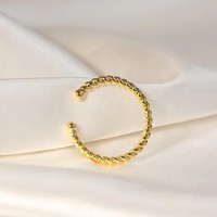 Perhiasan Wanita Mewah Trendi Lapis Emas 18K Bahan Stainless Steel Cincin Jari Hati yang Dapat Disesuaikan Set Cincin Hadiah Khusus