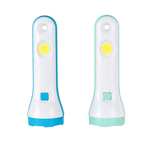 Linterna LED USB Recargable, Impermeable, de Emergencia, para Exteriores, con Haz de Luz Amplio, Cuerpo de Plástico, Botón de Encendido - Product Image 5