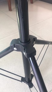جهاز عرض رفع ألمنيوم محمول عالمي عالي الجودة مع جهاز عرض صينية - Product Image 5