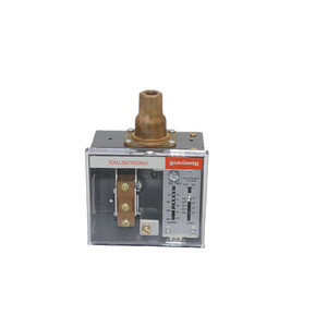 Contrôleur de pression Honeywell L404F1060 d'origine américaine, adapté aux chaudières et aux fours à air chaud - Product Image 1
