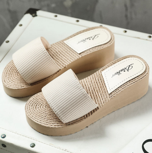 Precio barato de fábrica <span class=keywords><strong>Verano</strong></span> Nuevo estilo Señoras Tacón alto Cuña Diapositivas Playa Moda <span class=keywords><strong>Mujer</strong></span> Plataforma <span class=keywords><strong>Zapatillas</strong></span> - Product Image 4