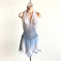 Tenue de patinage artistique dégradé blanc-bleu, col halter en V, dos ouvert, sans manches, avec strass, pour enfants et adultes, pour concours de danse sur glace