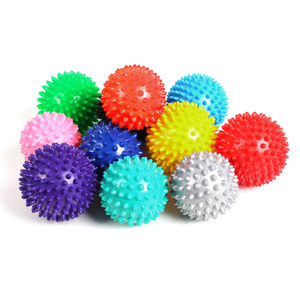 Pelota de masaje con púas para aliviar el dolor muscular, rodillo para la espalda, alivia el dolor de la fascitis plantar, terapia de puntos de tejido profundo, pelota de masaje - Product Image 1
