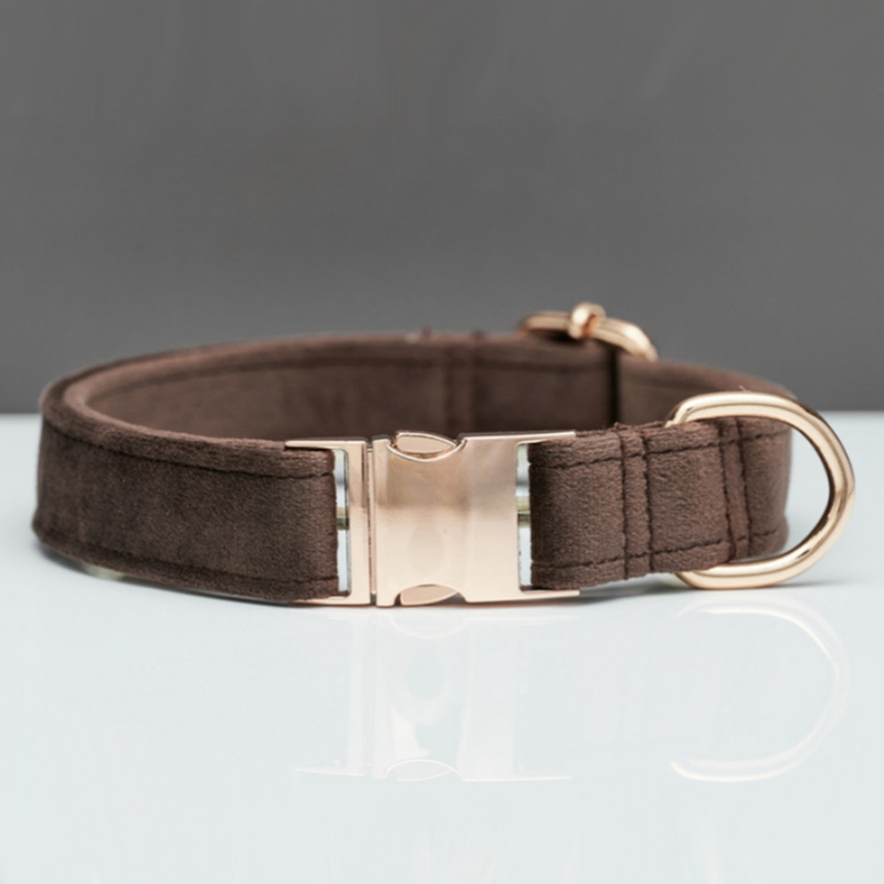 Collar marrón