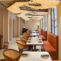 Asie du sud-est Restaurant Café Meubles Boisson Dessert Boutique En Bois Massif Rotin Durable Fauteuil Table À Manger Ensemble 4 Chaises