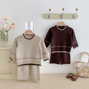 2025 nuovo stile coreano Casual <span class=keywords><strong>abbigliamento</strong></span> per bambini <span class=keywords><strong>autunno</strong></span> <span class=keywords><strong>inverno</strong></span> Pullover a maniche lunghe da ragazza maglione in cotone lavorato a maglia Set due pezzi - Product Image 2