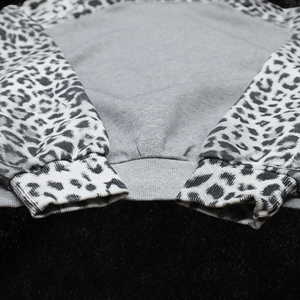 Sweat-shirt à capuche unisexe à imprimé léopard, manches raglan, pull oversize, sweat-shirt graphique personnalisé, streetwear - Product Image 4